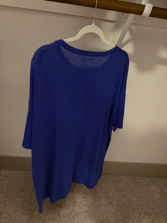 aerie Royal Blue Graphic Tee - Picture 3 of 3